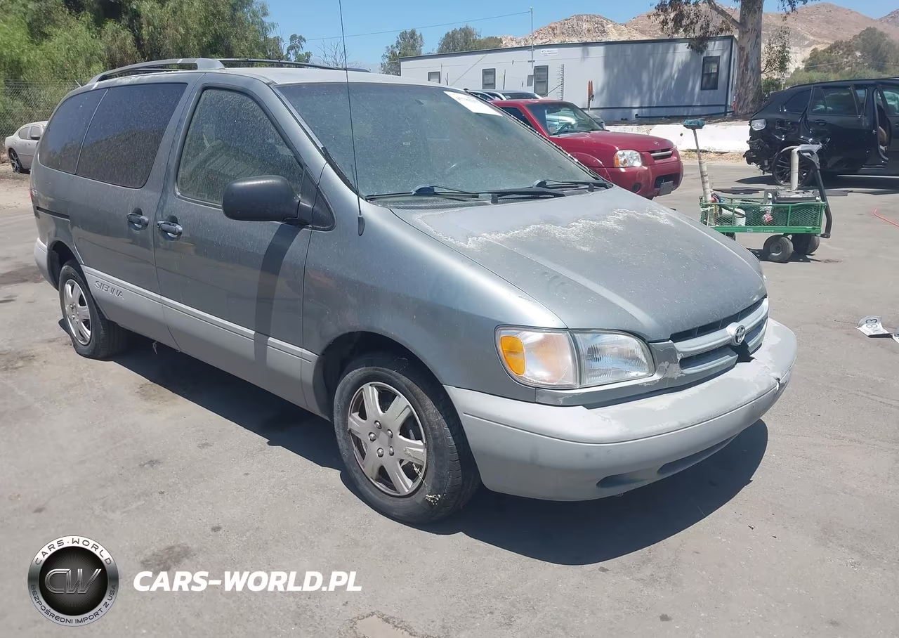 2000 Toyota Sienna Le