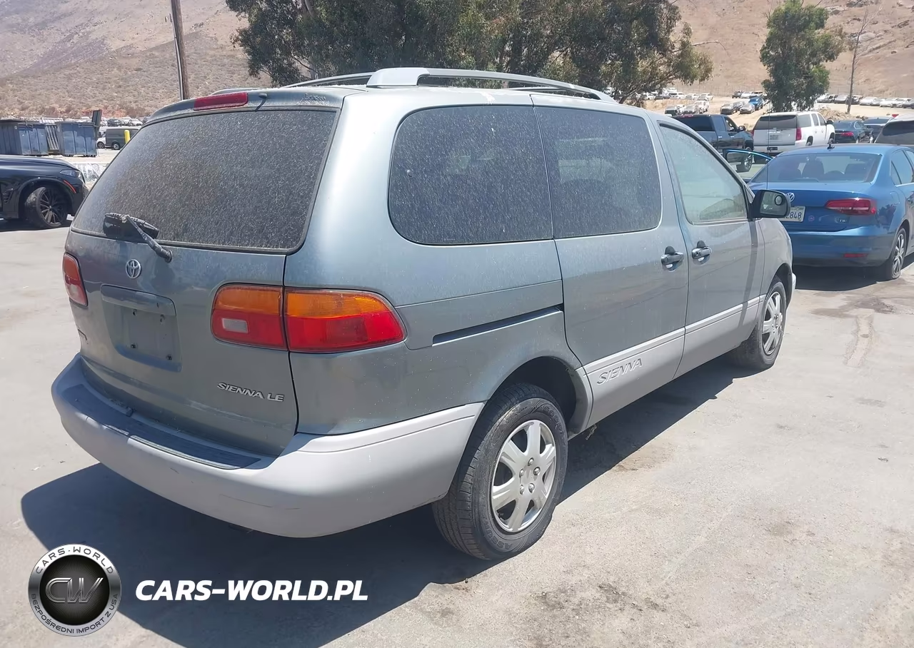 2000 Toyota Sienna Le VIN:4T3ZF13C5YU255638 - 4