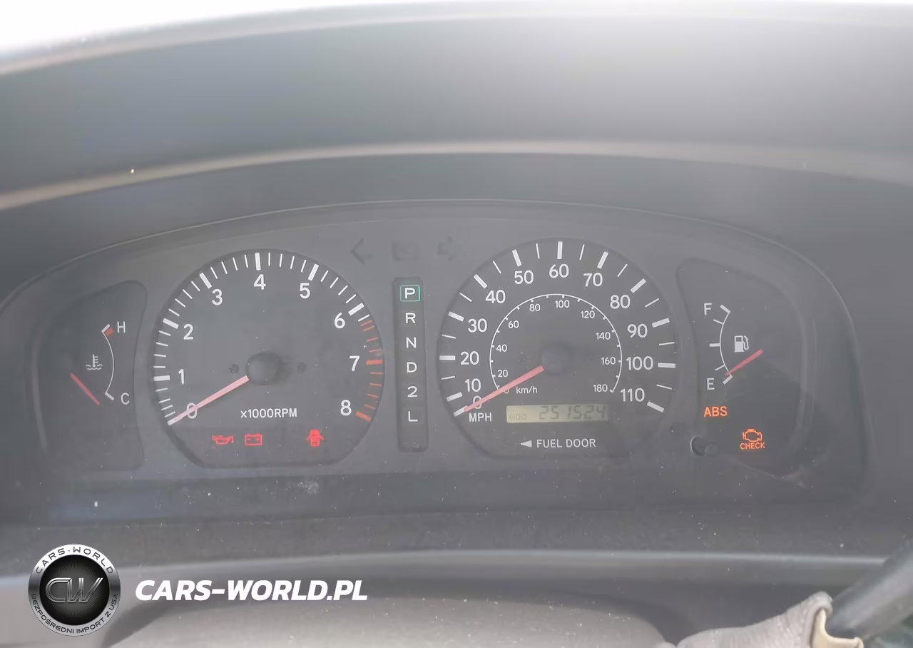 2000 Toyota Sienna Le VIN:4T3ZF13C5YU255638 - 7