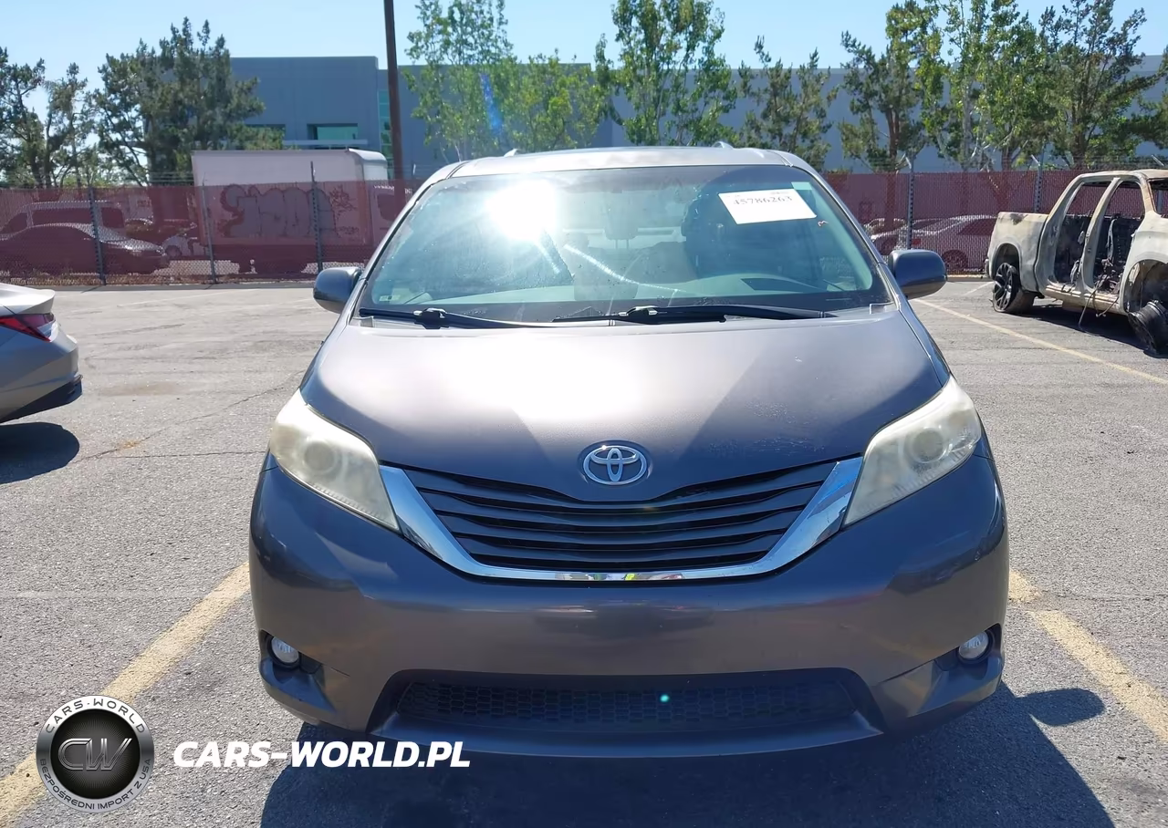 2014 Toyota Sienna Xle V6 8 Passenger VIN:5TDYK3DC2ES468383 - 12
