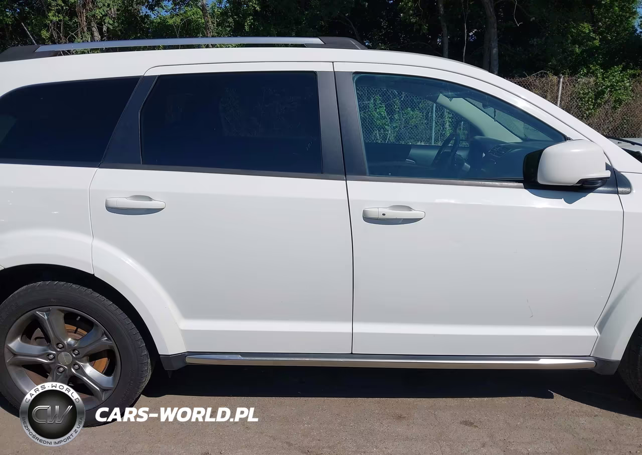 2017 Dodge Journey Crossroad Plus VIN:3C4PDCGB1HT613075 - 13