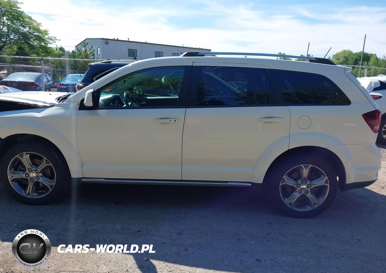 2017 Dodge Journey Crossroad Plus VIN:3C4PDCGB1HT613075 - 14