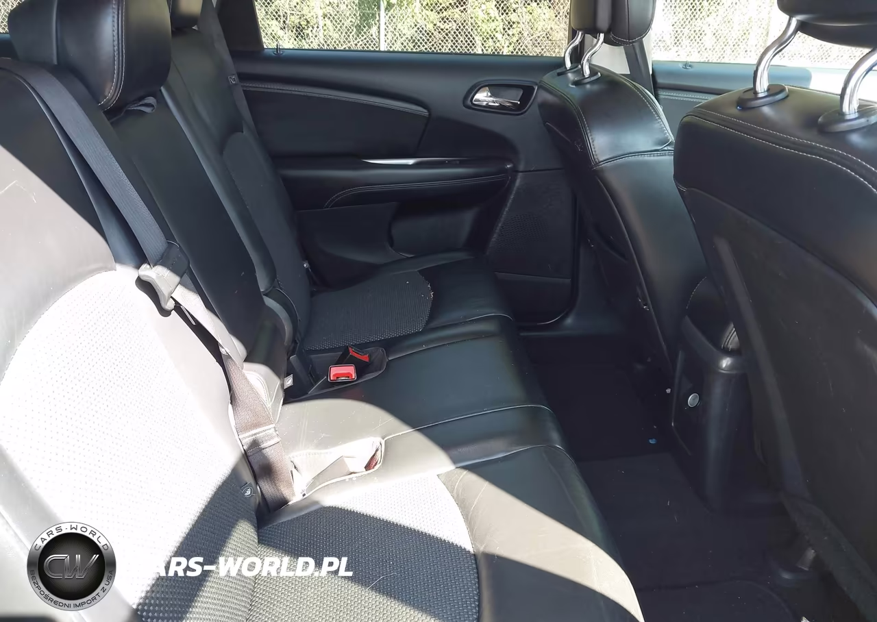 2017 Dodge Journey Crossroad Plus VIN:3C4PDCGB1HT613075 - 8