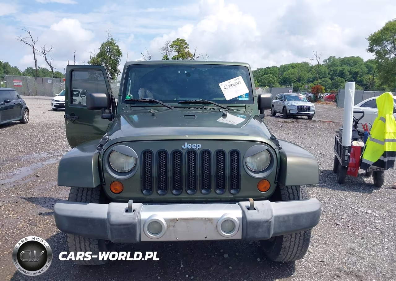 2008 Jeep Wrangler Unlimited Sahara VIN:1J8GA59178L552120 - 13