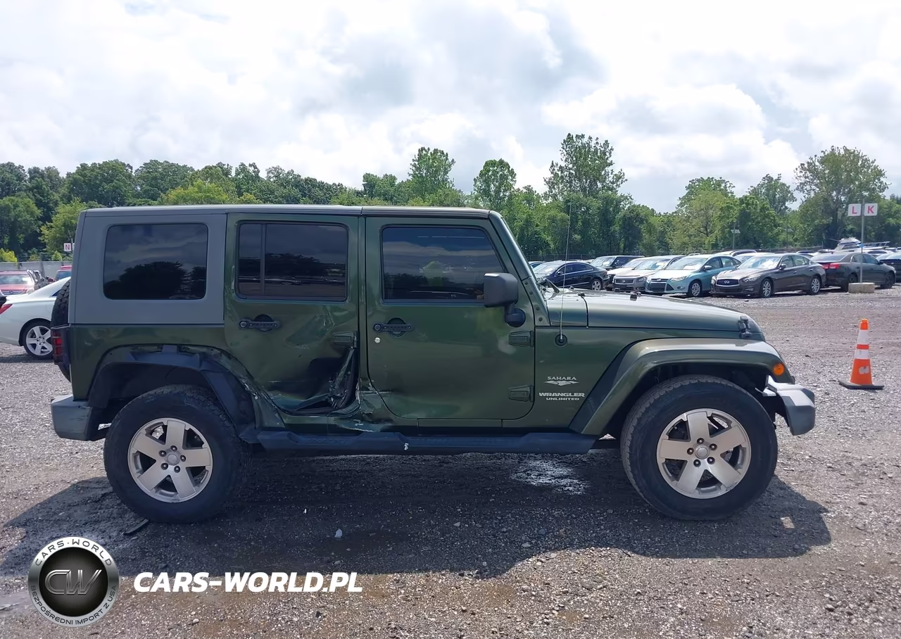 2008 Jeep Wrangler Unlimited Sahara VIN:1J8GA59178L552120 - 14