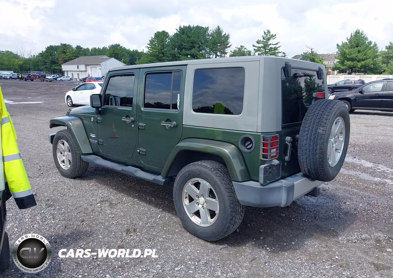 2008 Jeep Wrangler Unlimited Sahara VIN:1J8GA59178L552120 - 3