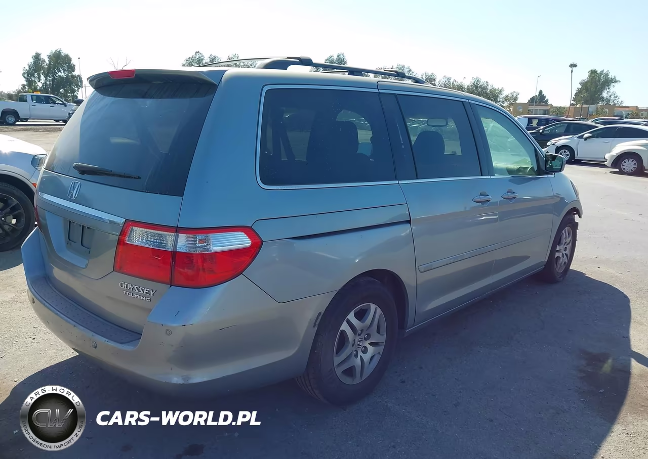 2005 Honda Odyssey VIN:5FNRL38875B030292 - 4