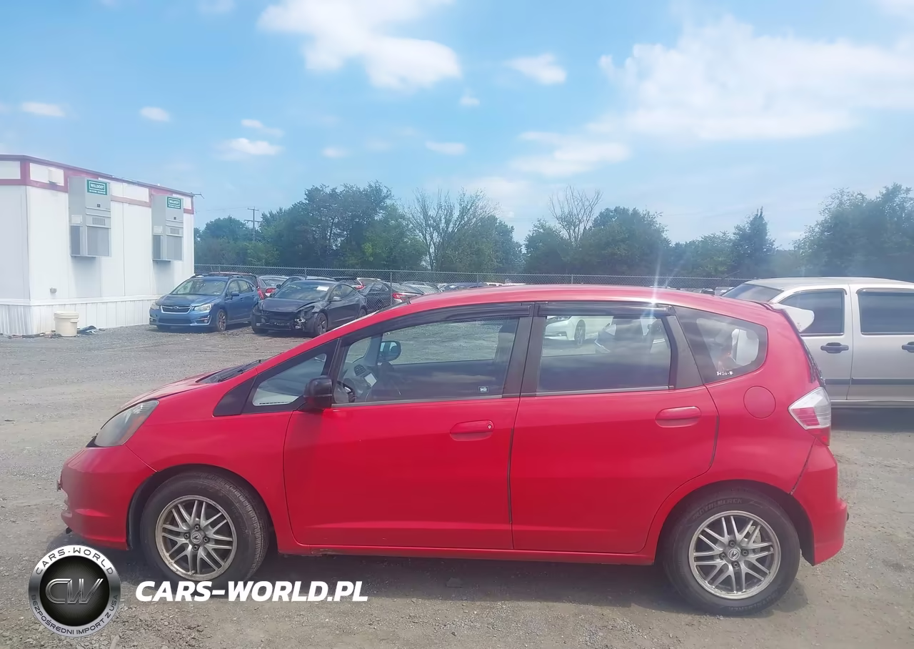 2011 Honda Fit VIN:JHMGE8G35BS001147 - 14