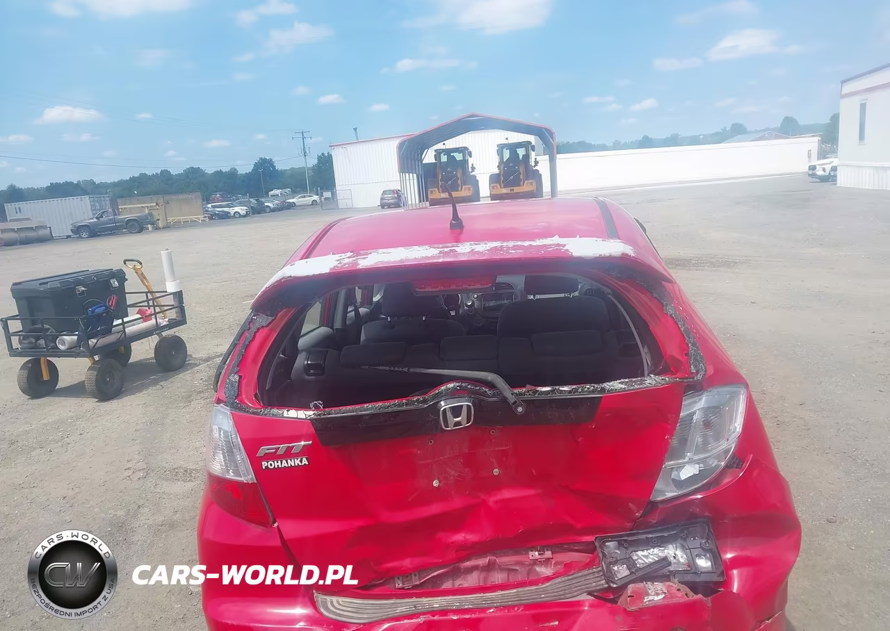 2011 Honda Fit VIN:JHMGE8G35BS001147 - 16