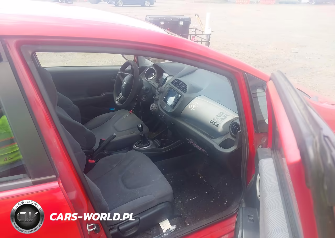 2011 Honda Fit VIN:JHMGE8G35BS001147 - 5