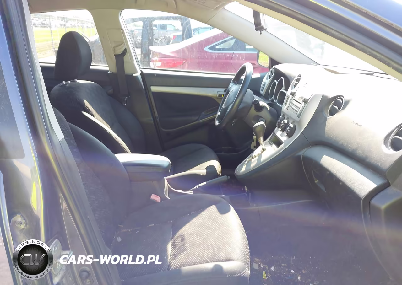 2010 Pontiac Vibe VIN:5Y2SP6E83AZ403957 - 5