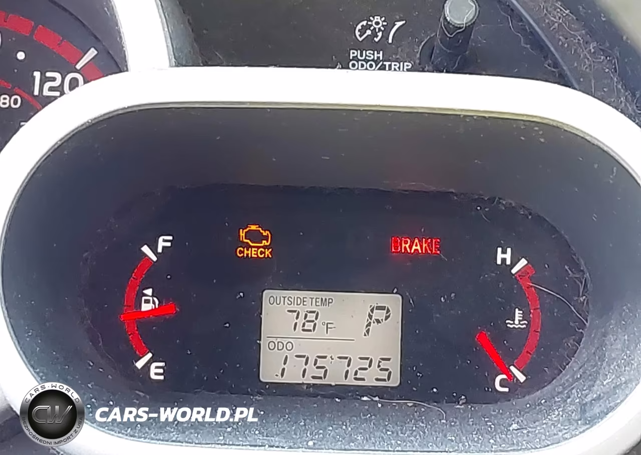 2010 Pontiac Vibe VIN:5Y2SP6E83AZ403957 - 7