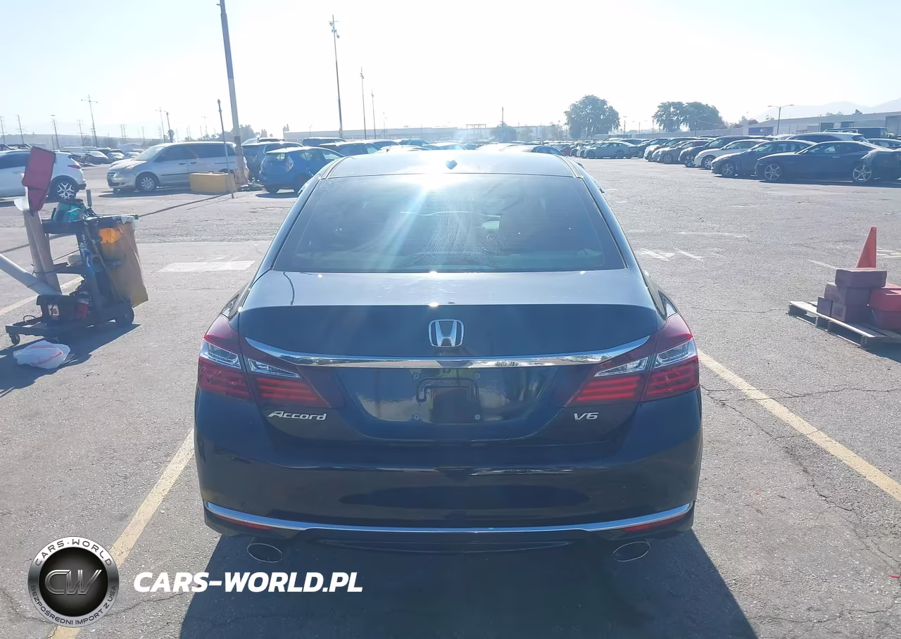 2017 Honda Accord Ex-L V6 VIN:1HGCR3F8XHA007417 - 17