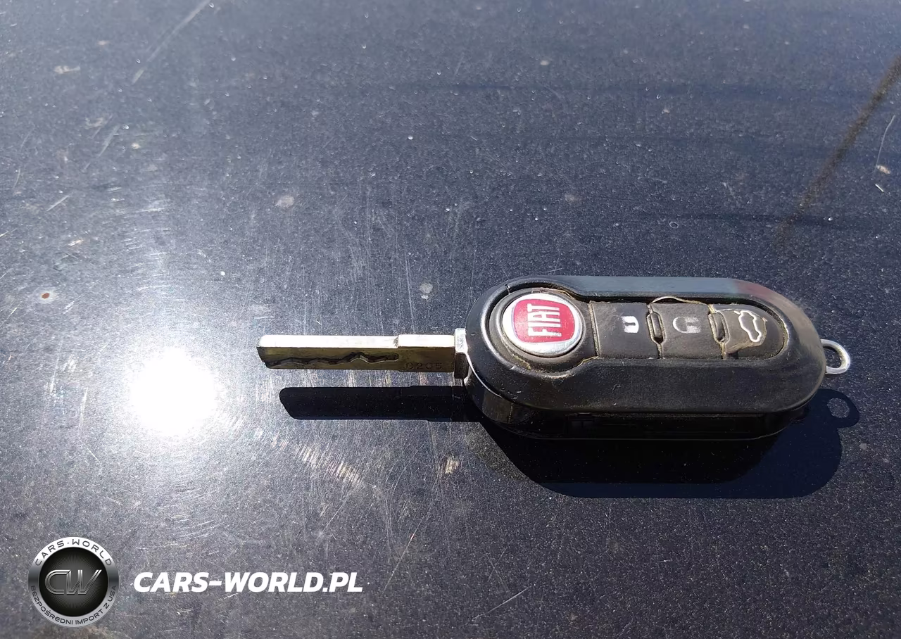 2015 Fiat 500E Battery Electric VIN:3C3CFFGE7FT647463 - 11