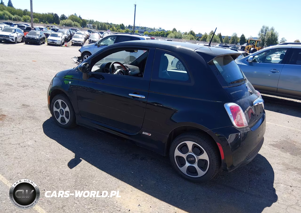 2015 Fiat 500E Battery Electric VIN:3C3CFFGE7FT647463 - 3