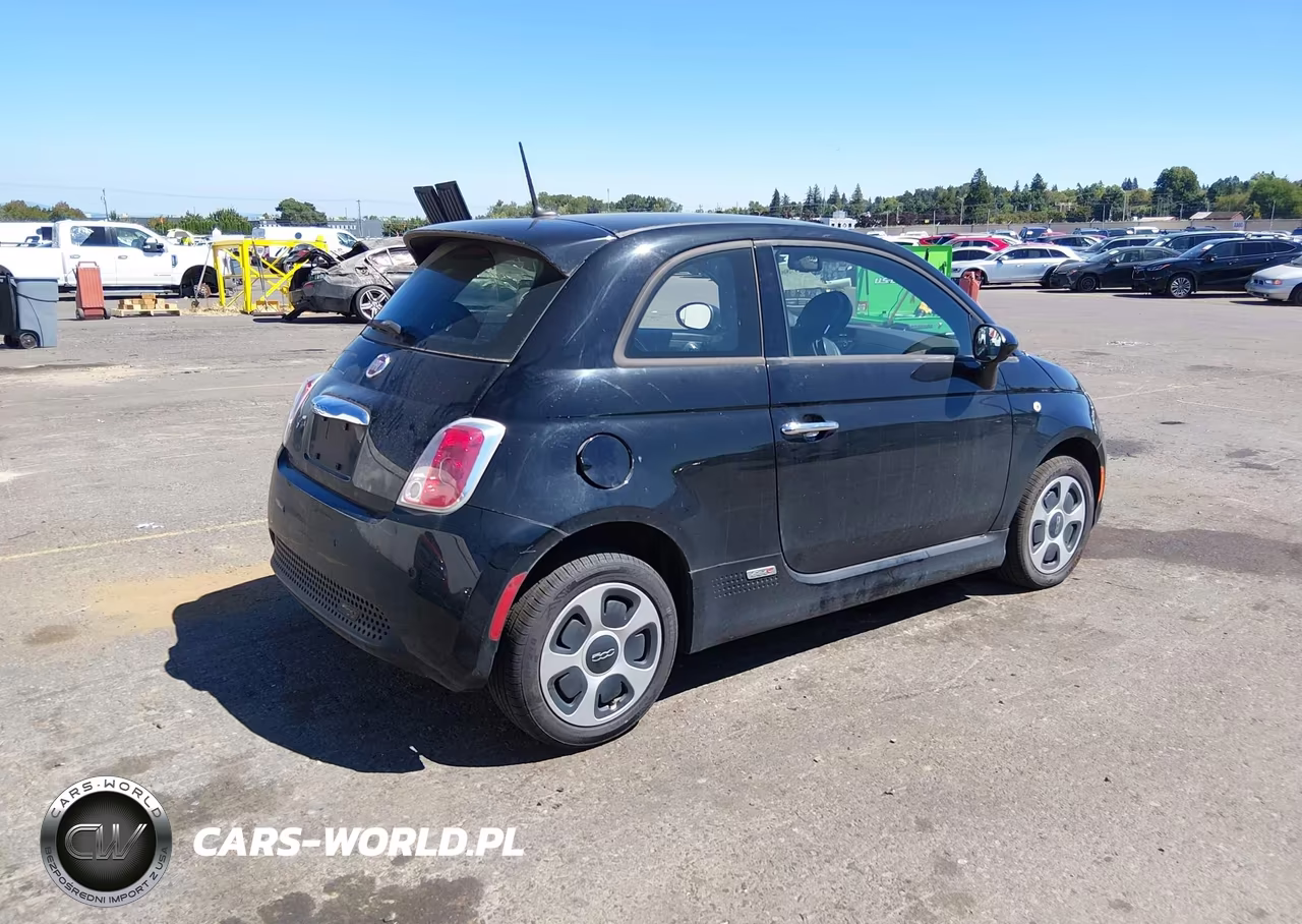 2015 Fiat 500E Battery Electric VIN:3C3CFFGE7FT647463 - 4