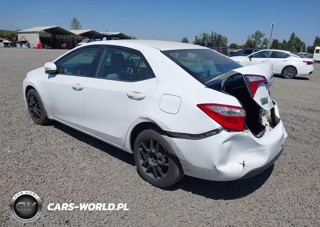2016 Toyota Corolla Le VIN:2T1BURHE7GC642023 - 3