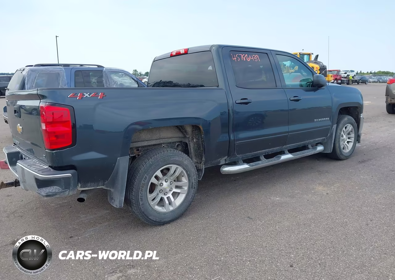 2018 Chevrolet Silverado 1500 1Lt VIN:3GCUKREC2JG326768 - 4