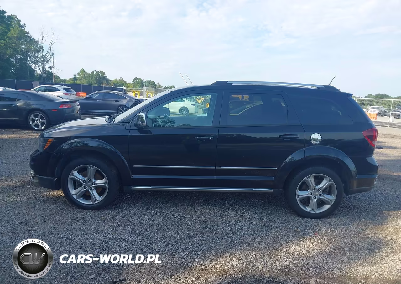 2017 Dodge Journey Crossroad VIN:3C4PDCGBXHT584174 - 14