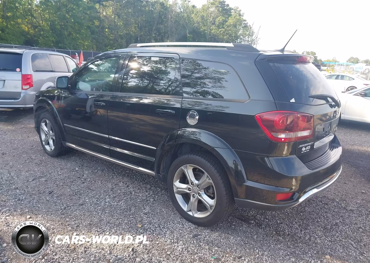 2017 Dodge Journey Crossroad VIN:3C4PDCGBXHT584174 - 3