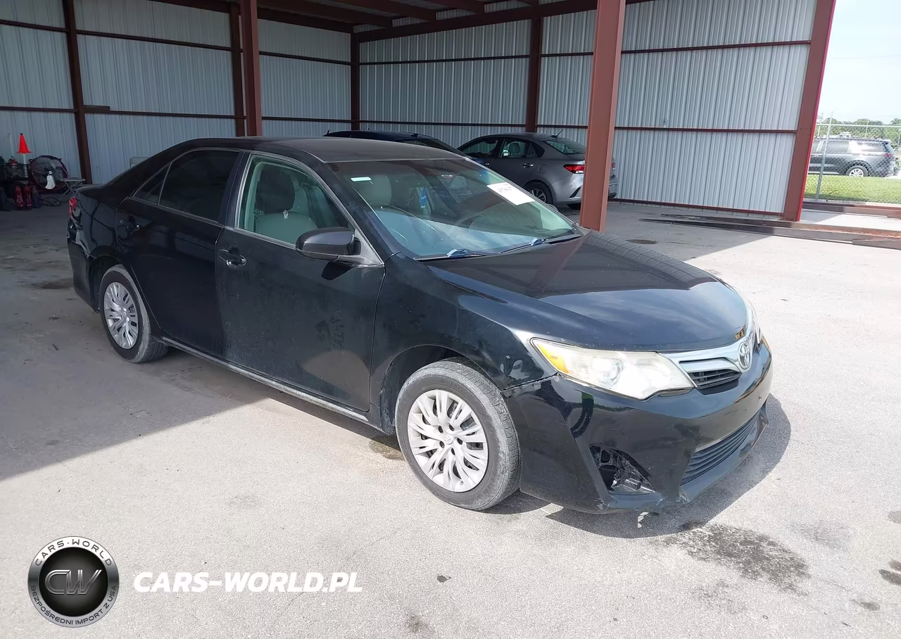 2014 Toyota Camry Hybrid Le