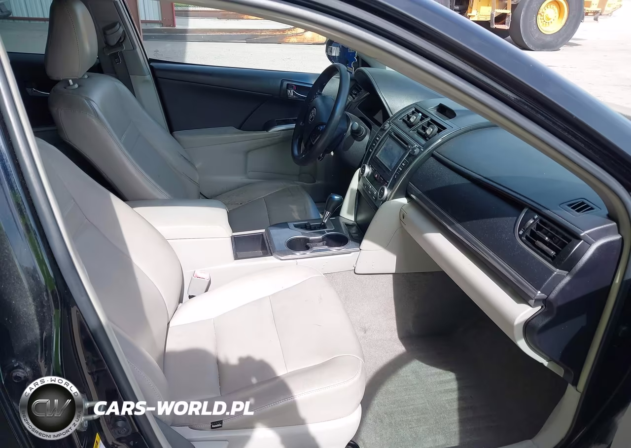 2014 Toyota Camry Hybrid Le VIN:4T1BD1FK4EU121718 - 5
