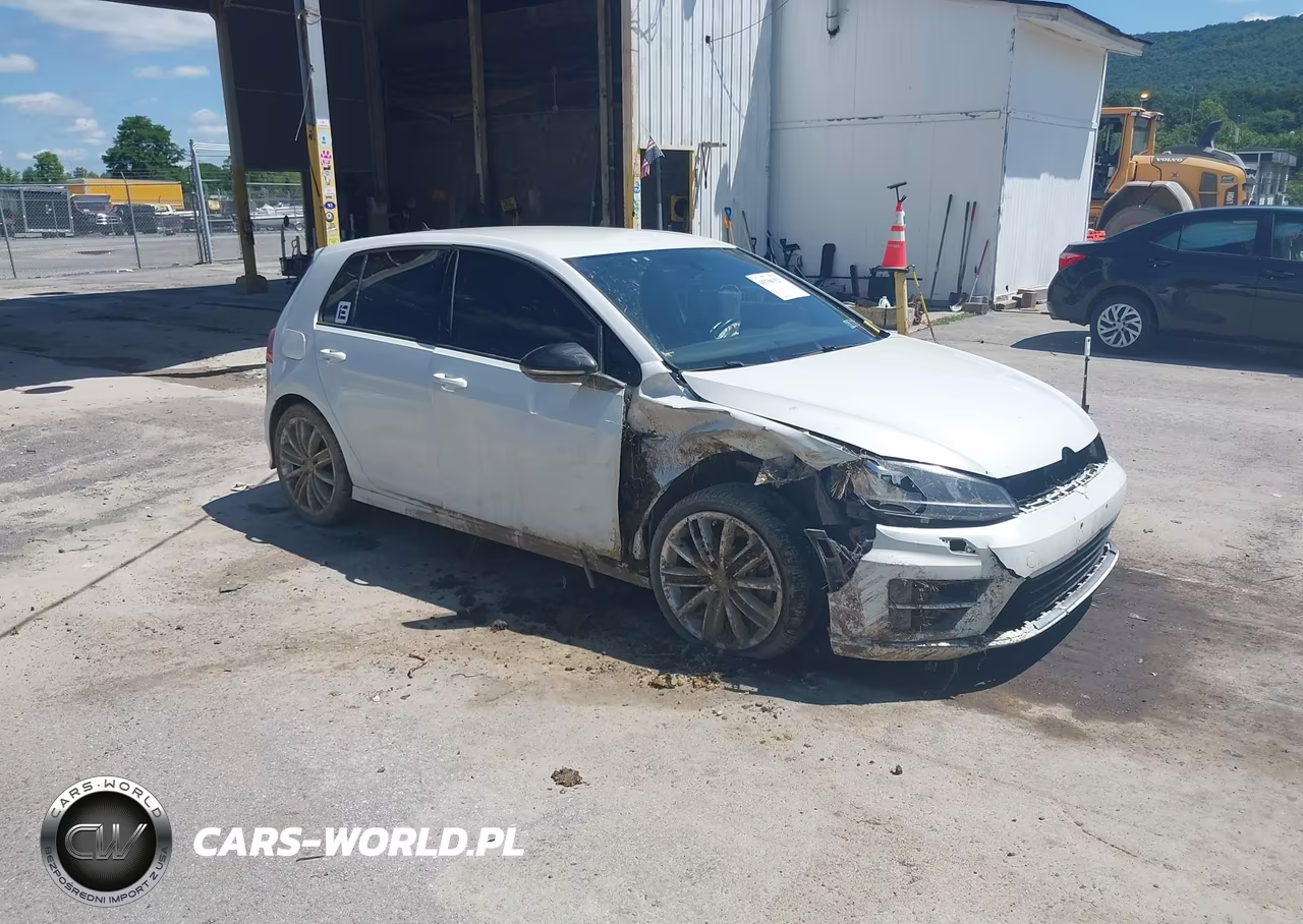 2016 Volkswagen Golf R 4-Door – zdjęcie 1 z 16