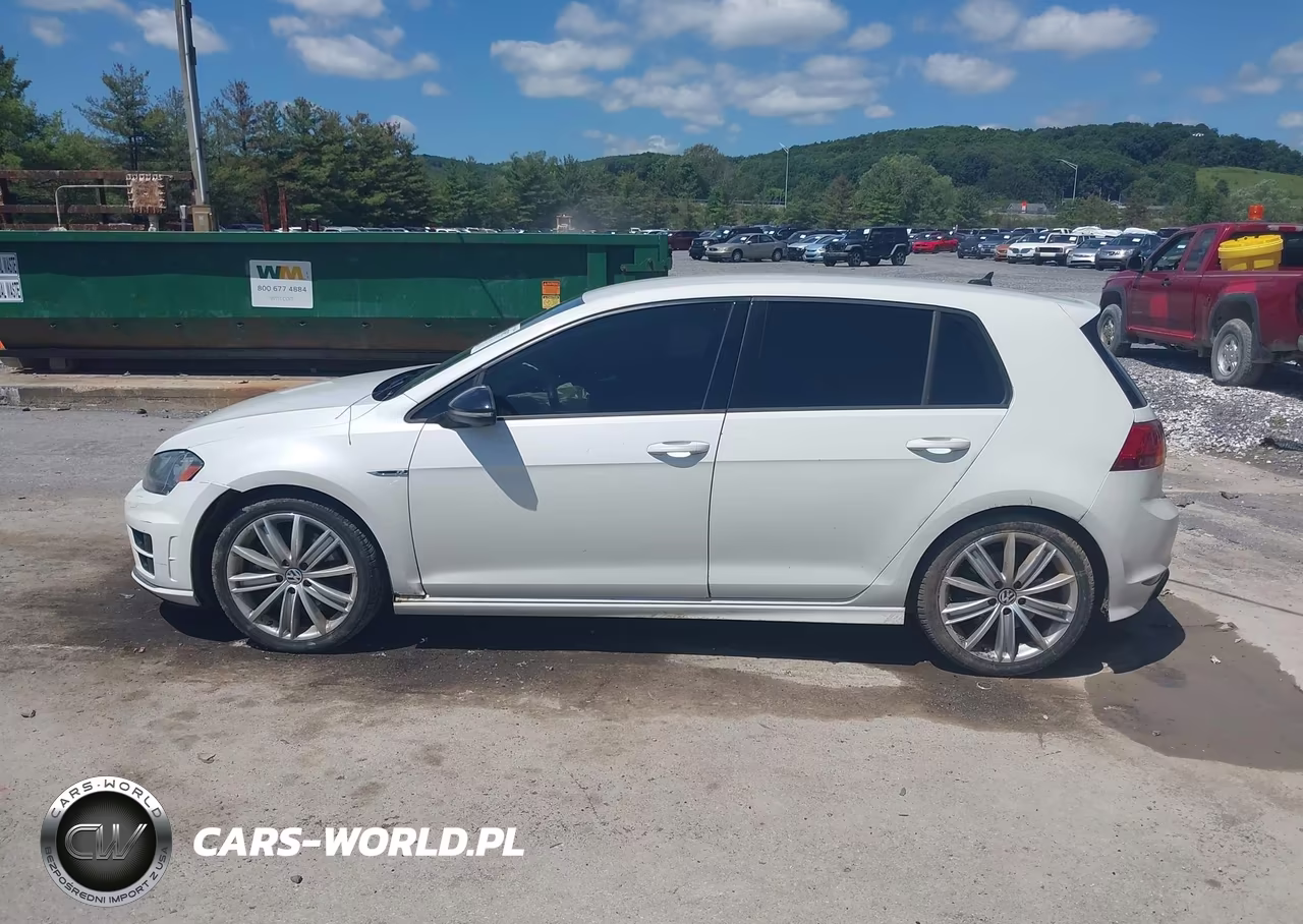 2016 Volkswagen Golf R 4-Door VIN:WVWUF7AU2GW113711 - 14