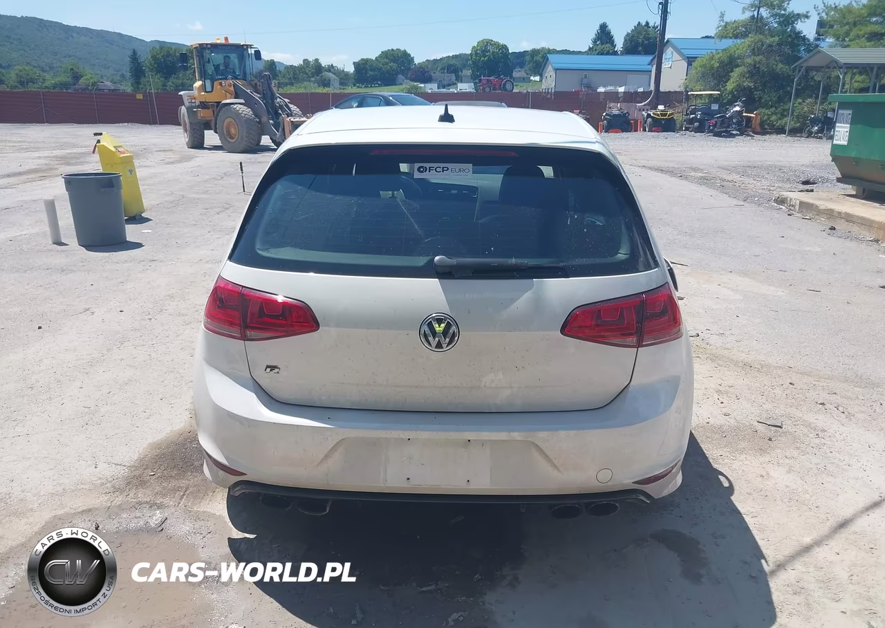 2016 Volkswagen Golf R 4-Door VIN:WVWUF7AU2GW113711 - 16