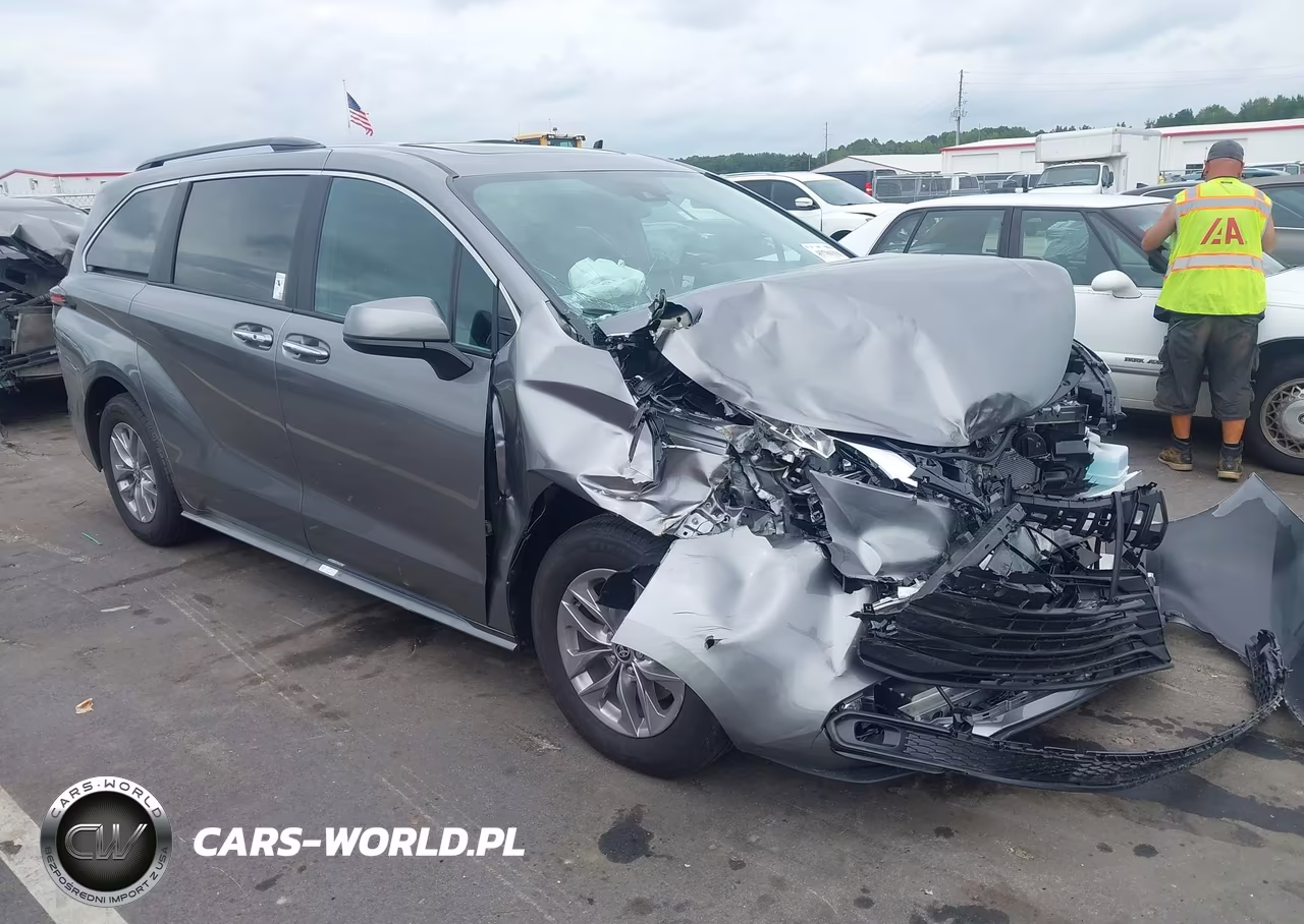 2026 Toyota Sienna Xle