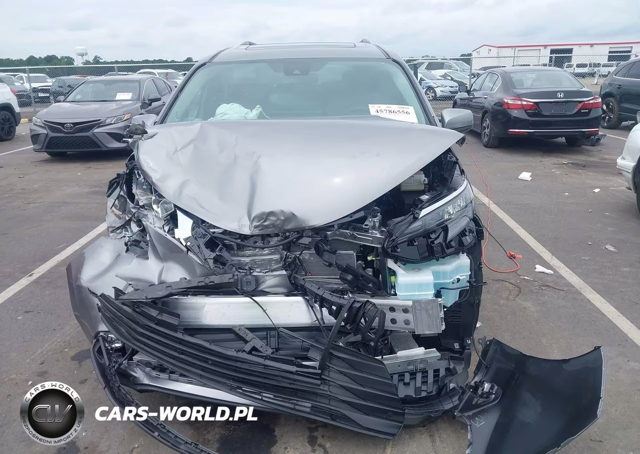 2026 Toyota Sienna Xle VIN:5TDYRKEC8TS326766 - 12