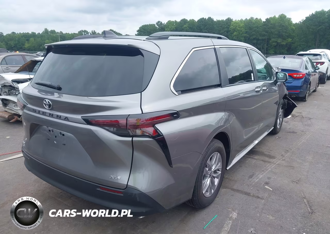2026 Toyota Sienna Xle VIN:5TDYRKEC8TS326766 - 4