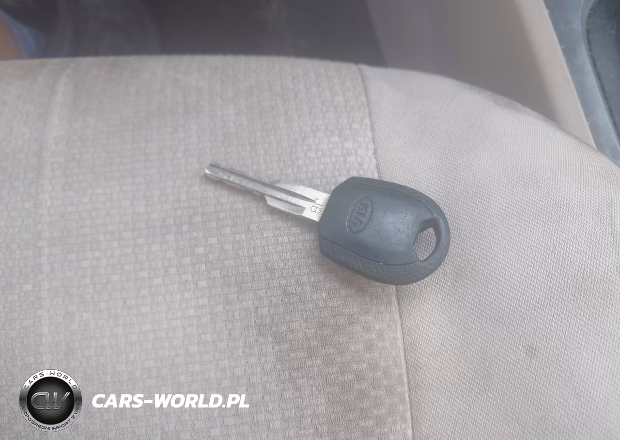 2009 Kia Rio Lx VIN:KNADE223296521802 - 11