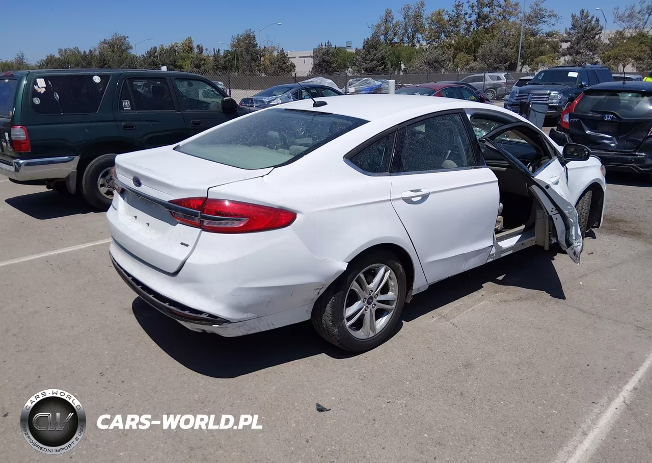 2018 Ford Fusion Se VIN:3FA6P0H71JR194987 - 4