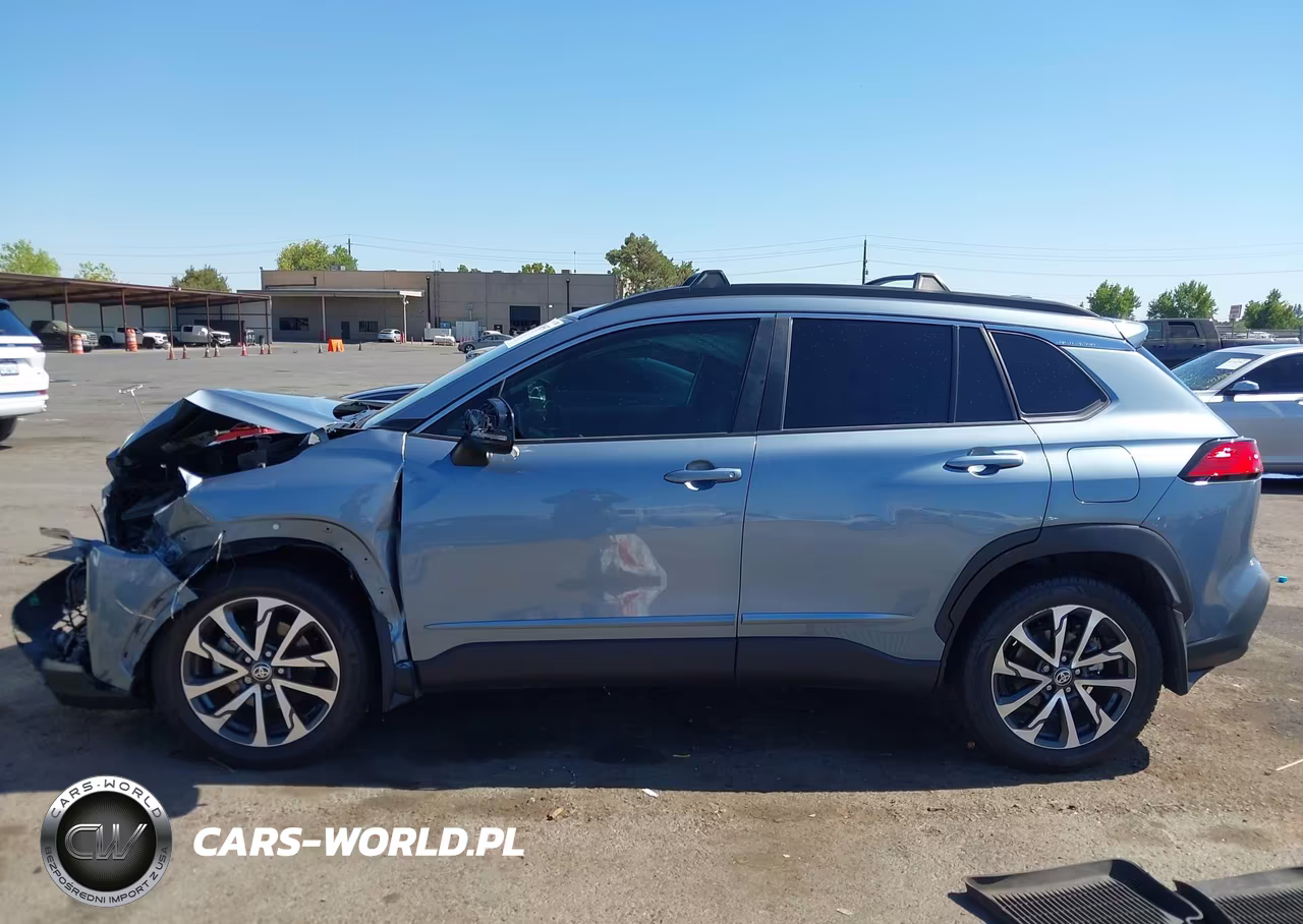 2023 Toyota Corolla Cross Xle VIN:7MUDAABG9PV072083 - 15