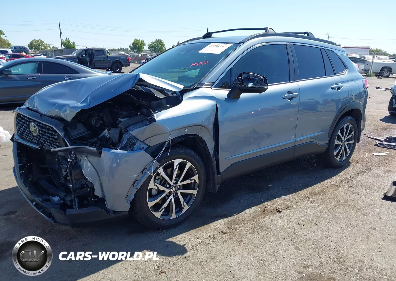 2023 Toyota Corolla Cross Xle VIN:7MUDAABG9PV072083 - 2