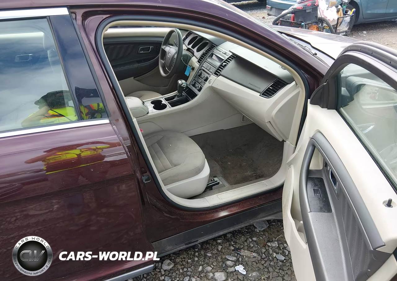 2010 Ford Taurus Se VIN:1FAHP2DW4AG143864 - 5