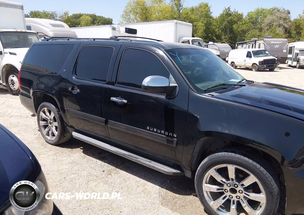 2011 Chevrolet Suburban Lt VIN:1GNSCJE09BR187291 - 13