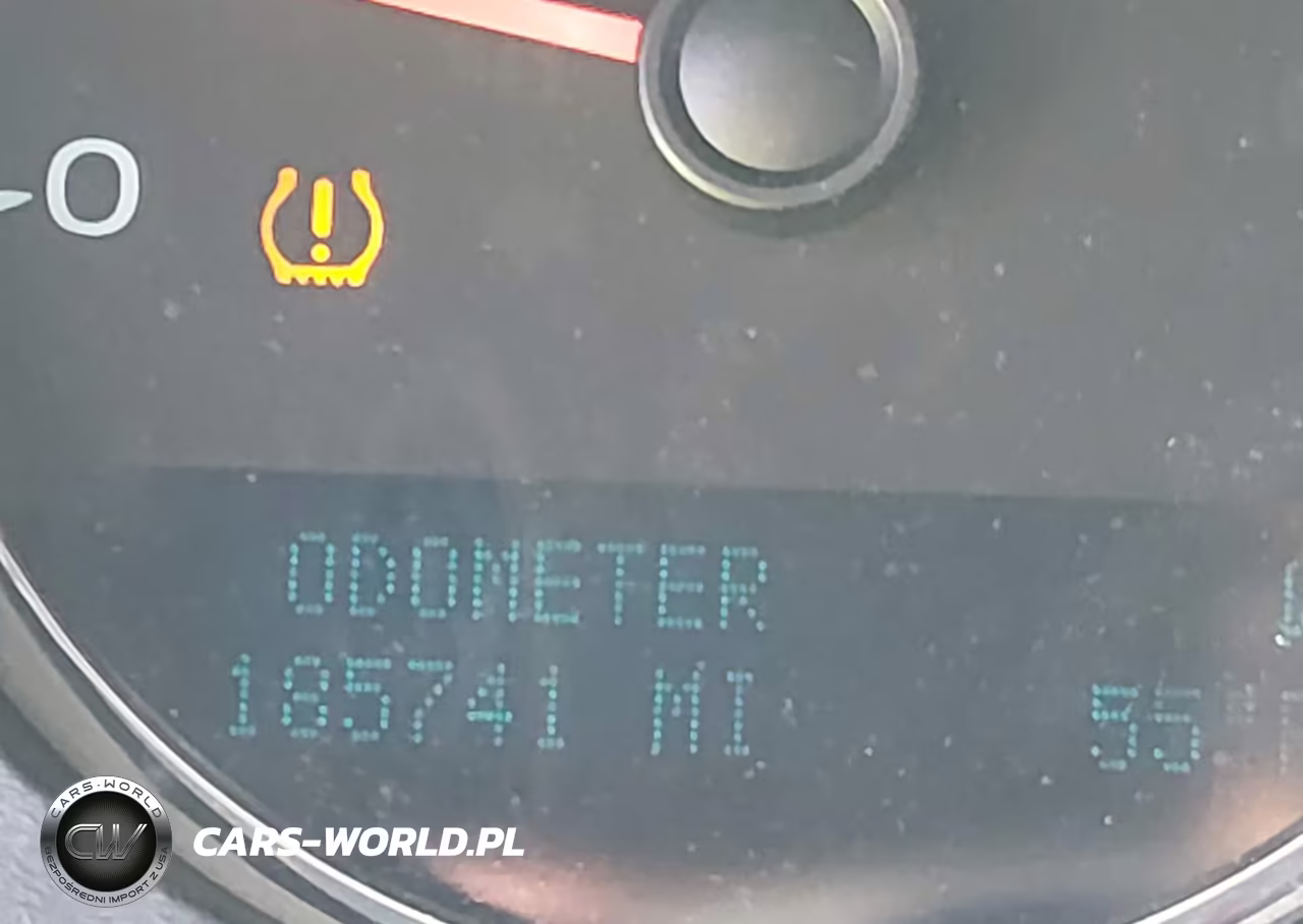 2011 Chevrolet Suburban Lt VIN:1GNSCJE09BR187291 - 15