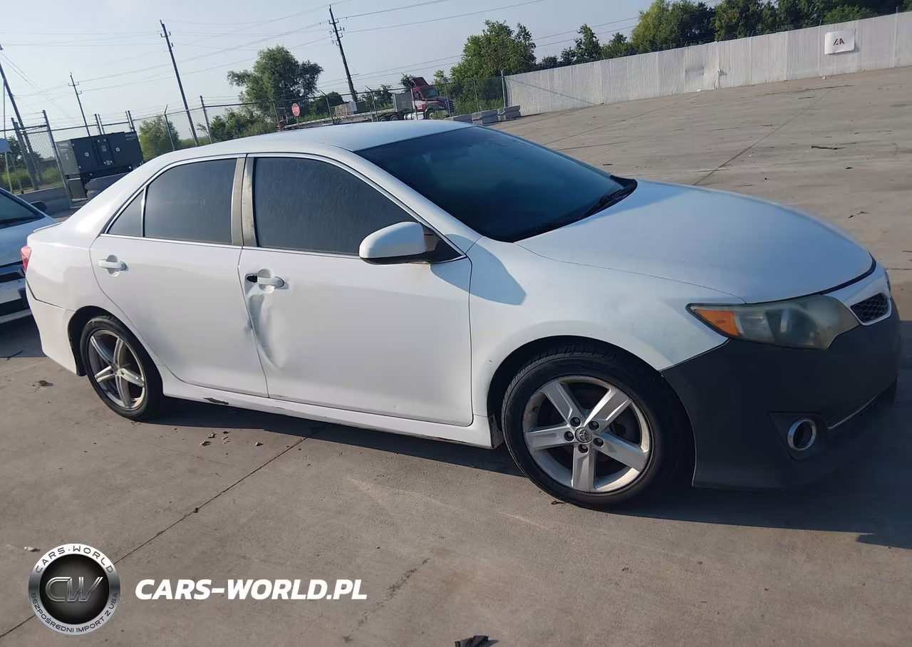 2014 Toyota Camry Se VIN:4T1BF1FK2EU738786 - 13