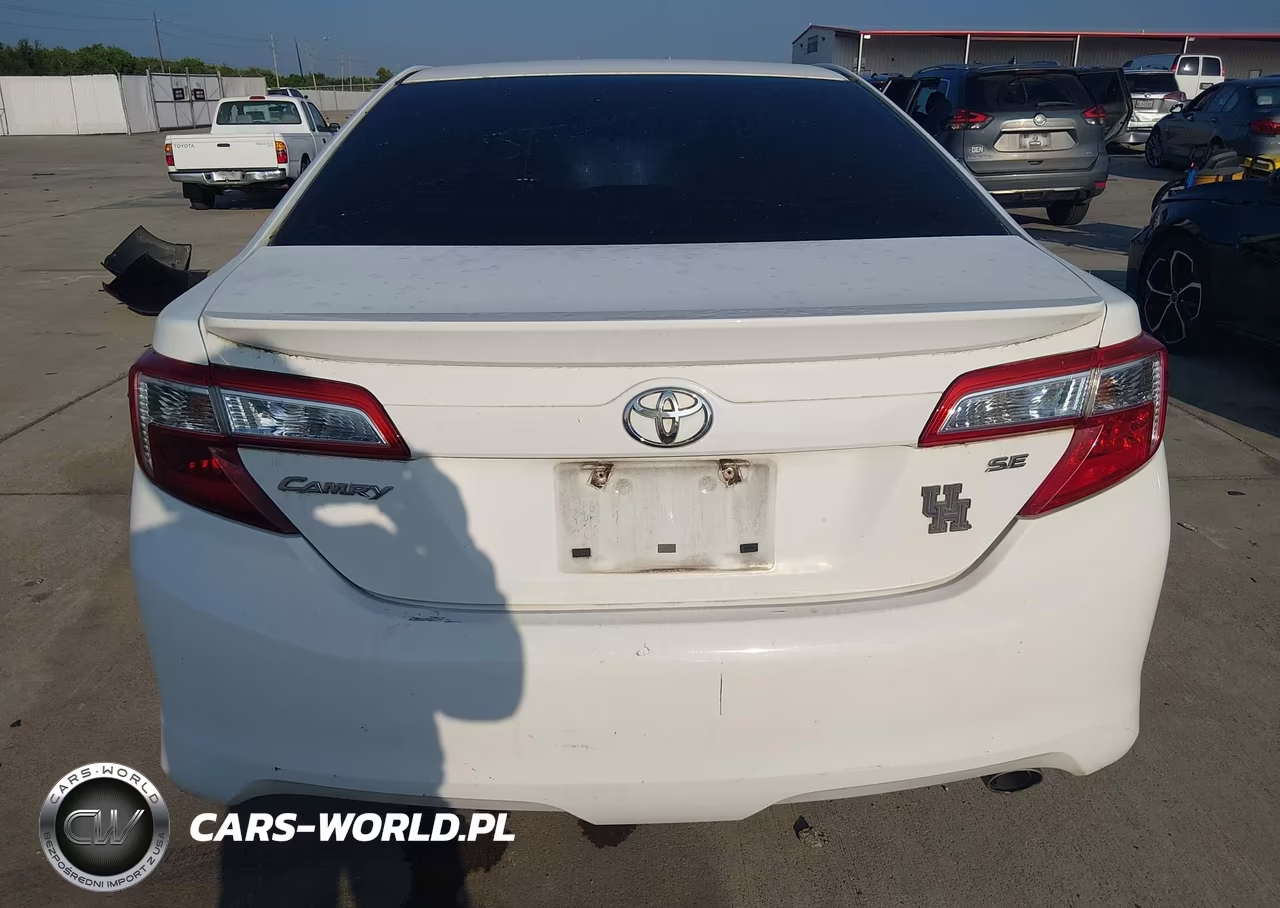 2014 Toyota Camry Se VIN:4T1BF1FK2EU738786 - 16
