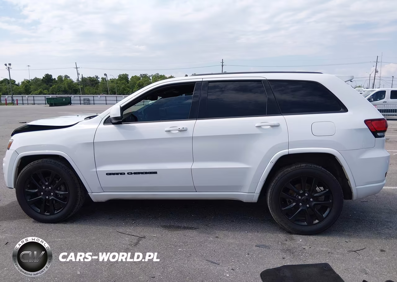 2018 Jeep Grand Cherokee Altitude 4X2 VIN:1C4RJEAG1JC430276 - 14