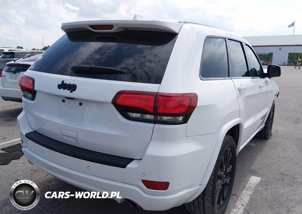 2018 Jeep Grand Cherokee Altitude 4X2 VIN:1C4RJEAG1JC430276 - 4