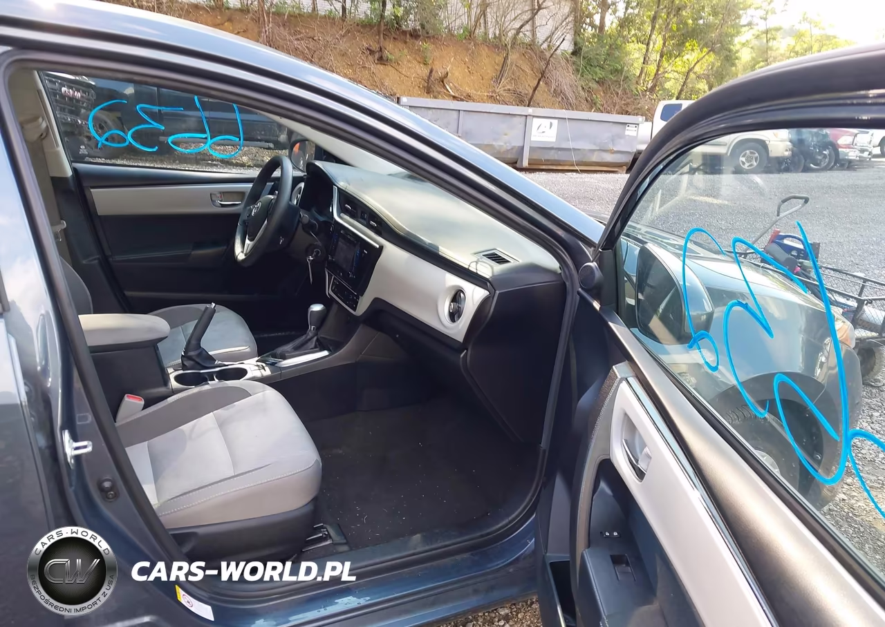 2017 Toyota Corolla Le VIN:2T1BURHE9HC820824 - 5