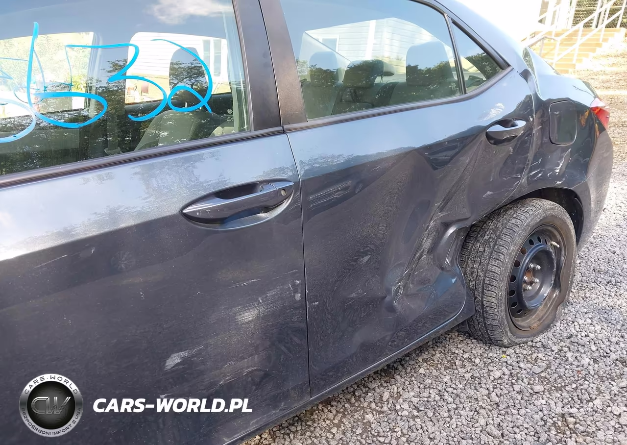 2017 Toyota Corolla Le VIN:2T1BURHE9HC820824 - 6