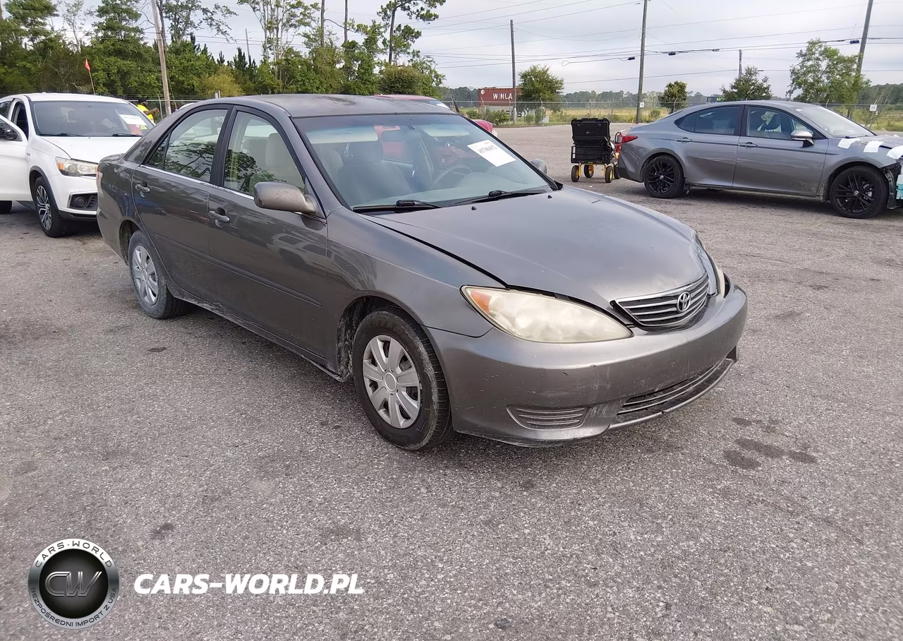 2005 Toyota Camry Le – zdjęcie 1 z 11