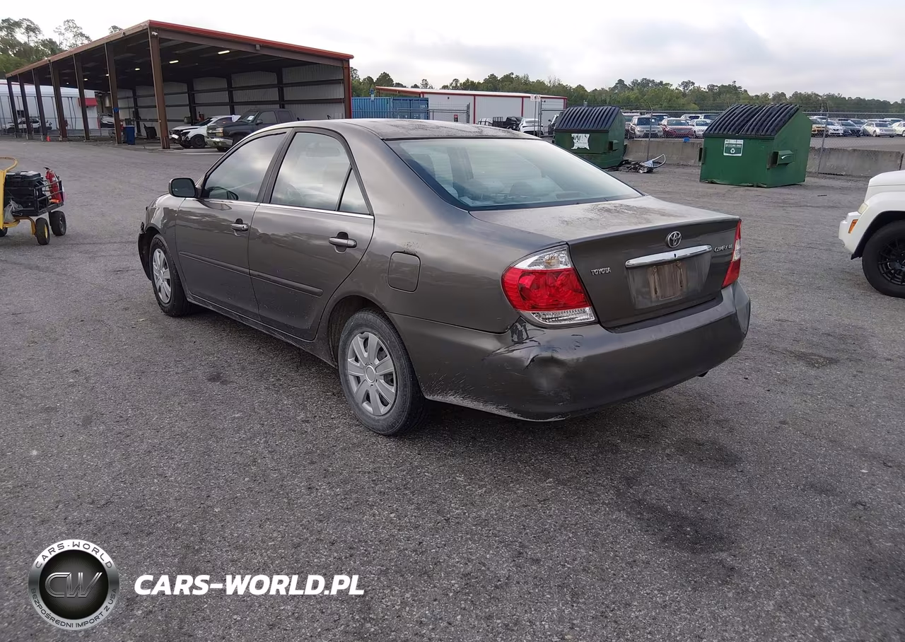 2005 Toyota Camry Le VIN:4T1BE32K85U506438 - 3