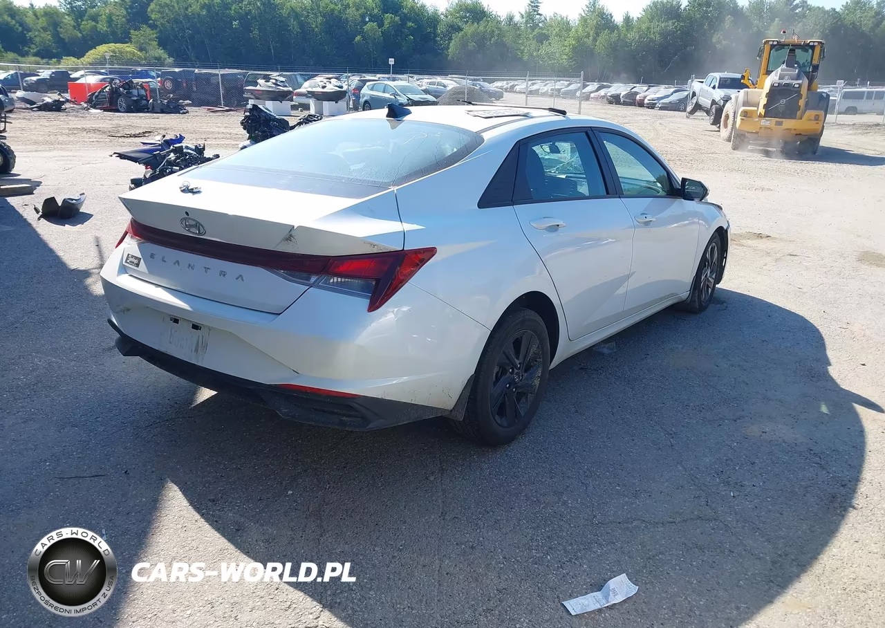 2022 Hyundai Elantra Sel VIN:5NPLM4AG0NH077062 - 4