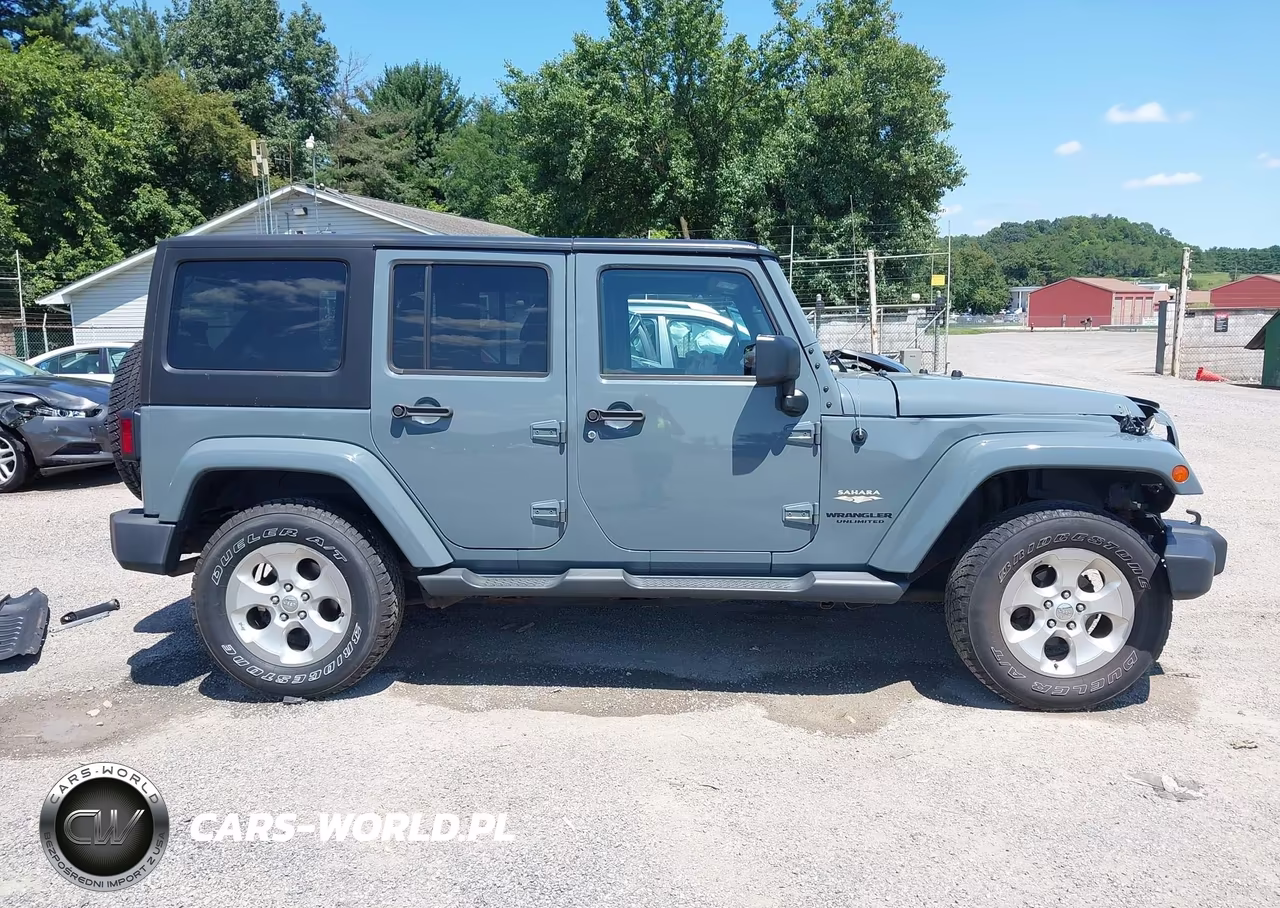 2015 Jeep Wrangler Unlimited Sahara VIN:1C4BJWEGXFL501371 - 14