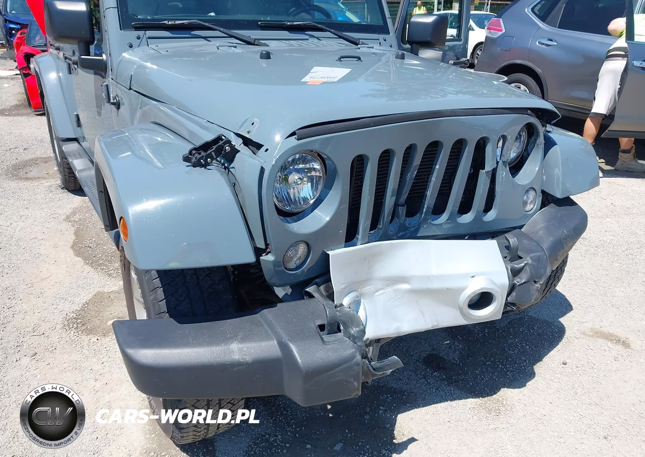 2015 Jeep Wrangler Unlimited Sahara VIN:1C4BJWEGXFL501371 - 6